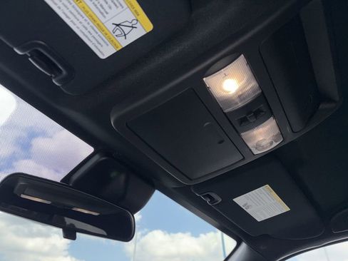 Used 2024 Nissan Frontier PRO-4X w/ Pro Convenience Package image 19