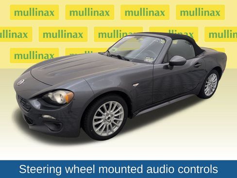 Used 2018 FIAT 124 Spider Classica RWD image 13