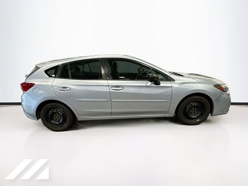 Used 2017 Subaru Impreza 2.0i AWD/4WD image 4