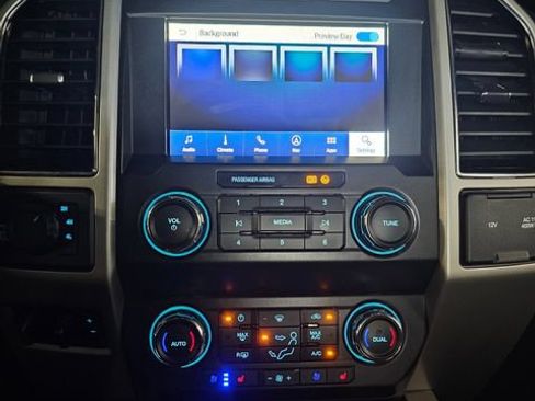 Used 2021 Ford F250 Lariat AWD/4WD image 29