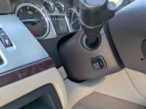 Used 2011 Cadillac Escalade Premium AWD/4WD image 50