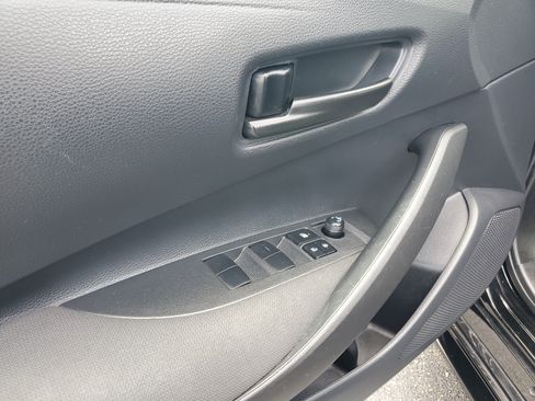 Certified 2025 Toyota Corolla LE FWD image 21