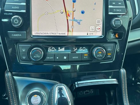 Used 2023 Nissan Maxima SR w/ Sport Mat Group FWD image 15
