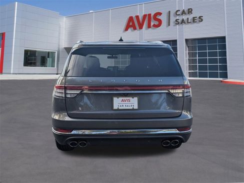 Used 2023 Lincoln Aviator Reserve image 9