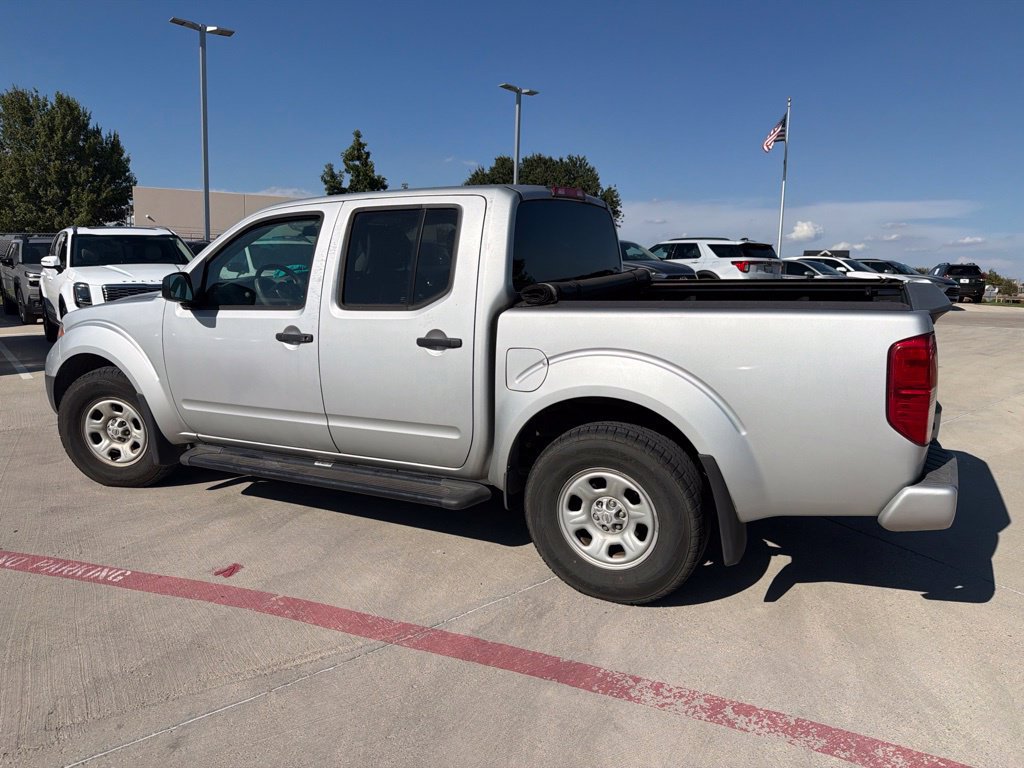 Used 2018 Nissan Frontier SV RWD image 4