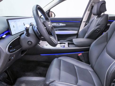 Certified 2026 Genesis GV70 2.5T Advanced image 9