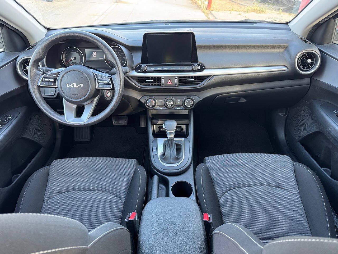Used 2024 Kia Forte LXS FWD image 12