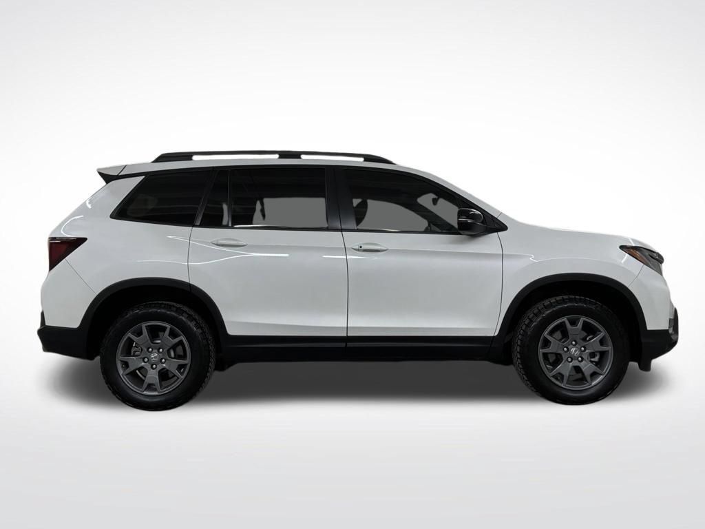 Certified 2025 Honda Passport TrailSport image 32