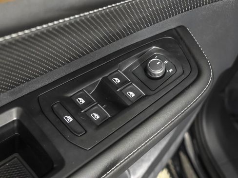 Used 2025 Volkswagen Atlas SE w/ Black Wheel Package image 33