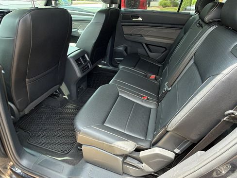 Used 2023 Volkswagen Atlas SE AWD/4WD image 24