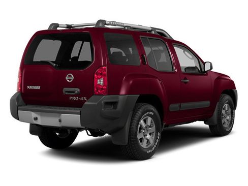 Used 2013 Nissan Xterra PRO-4X AWD/4WD image 2