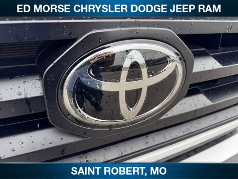 Used 2023 Toyota Tacoma SR image 8