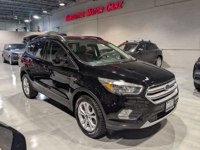 Used 2018 Ford Escape SE FWD image 1
