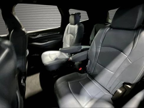 Used 2023 Buick Enclave Essence w/ Experience Buick Package AWD/4WD image 21