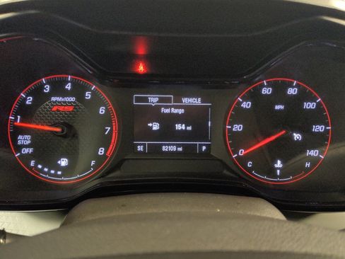 Used 2024 Chevrolet Trax RS w/ Sunroof Package FWD image 23