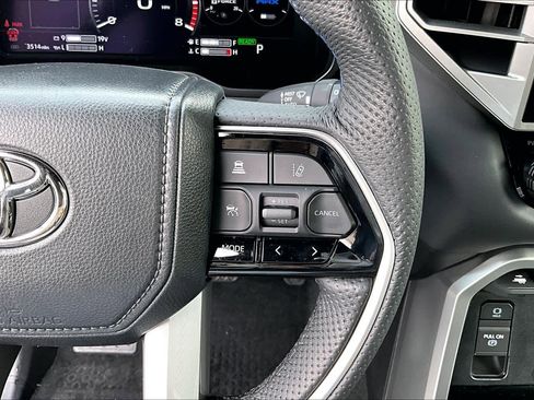 Used 2025 Toyota Sequoia Platinum image 23