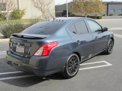 Used 2016 Nissan Versa S image 3