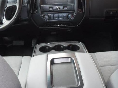 Used 2017 Chevrolet Silverado 2500 W/T AWD/4WD image 7
