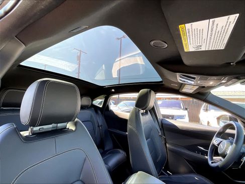 Used 2024 Jaguar E-PACE R-Dynamic SE image 24