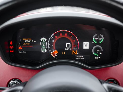 Used 2018 McLaren 570S Spider RWD image 19