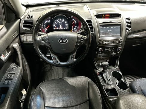 Used 2014 Kia Sorento SX w/ 3rd Row Package image 24