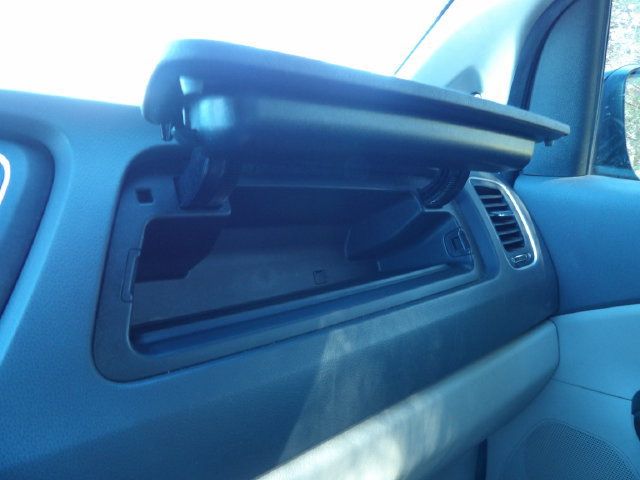 Used 2016 Kia Sedona LX w/ Option Group 020 FWD image 35