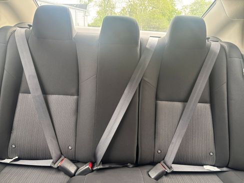 Used 2025 Nissan Sentra SV FWD image 36