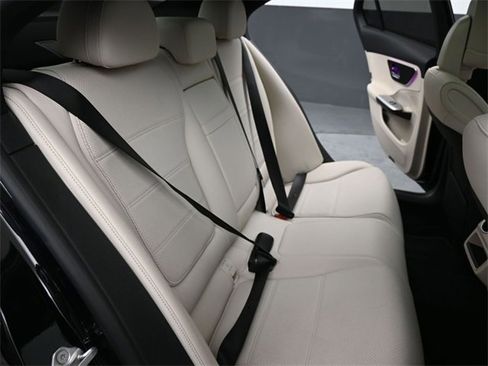 Used 2022 Mercedes-Benz C 300 Sedan image 25