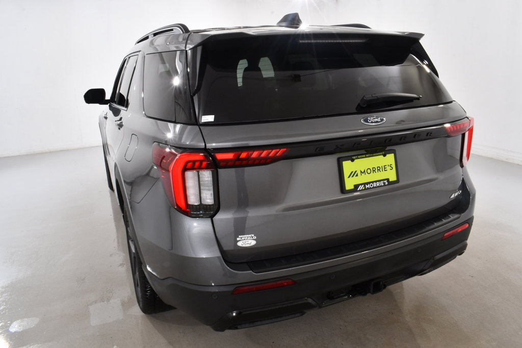 Used 2026 Ford Explorer ST-Line w/ ST-Line Street Pack AWD/4WD image 14
