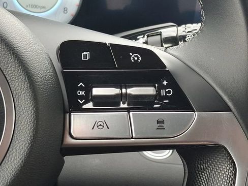 Used 2023 Hyundai Elantra SEL w/ Convenience Package FWD image 23