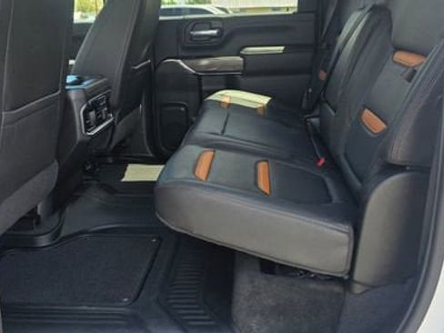 Used 2023 GMC Sierra 2500 AT4 w/ AT4 Premium Plus Package AWD/4WD image 11