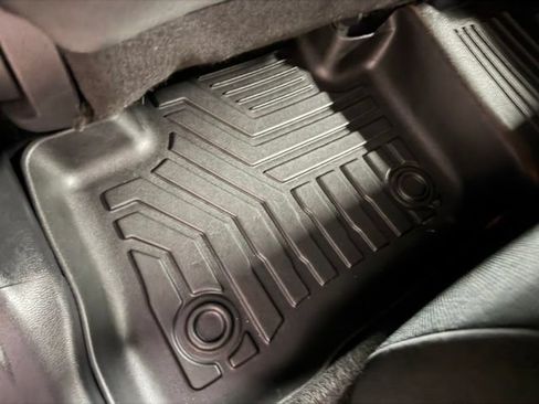 Used 2021 Toyota RAV4 LE FWD image 19