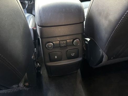 Used 2018 Ford Explorer Limited image 30