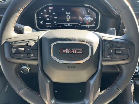 Used 2025 GMC Sierra 1500 AT4 w/ AT4 Premium Package AWD/4WD image 19