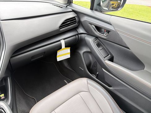 Certified 2025 Subaru Crosstrek 2.5i Limited w/ Popular Package #3A AWD/4WD image 18
