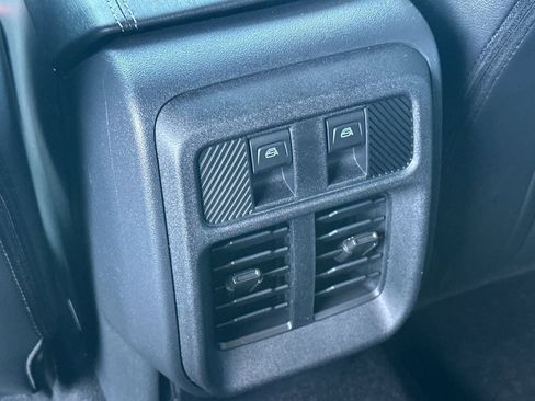 New 2025 Ford Bronco Outer Banks w/ Sasquatch Package image 13