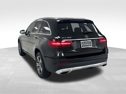 Used 2019 Mercedes-Benz GLC 300 4MATIC image 5