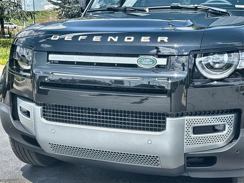 Used 2025 Land Rover Defender 110 S image 8