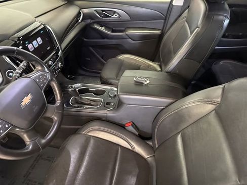 Used 2018 Chevrolet Traverse Premier w/ Driver Confidence II Package FWD image 44