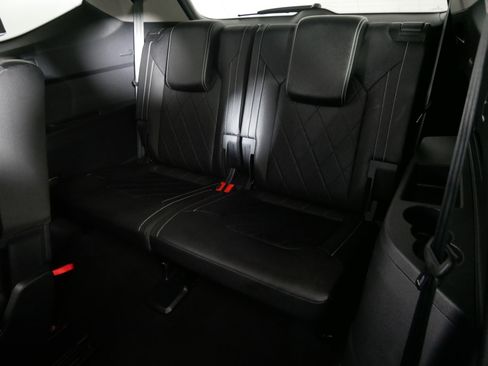 Certified 2024 Volkswagen Atlas SEL Premium R-Line image 33