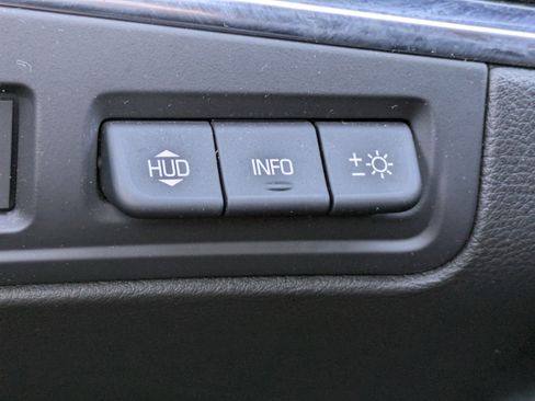 Used 2021 Cadillac XT6 Premium Luxury image 22