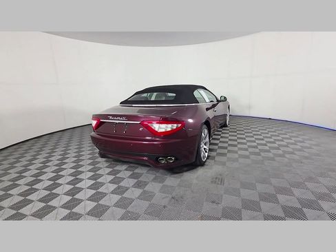 Used 2011 Maserati GranTurismo Convertible RWD image 40