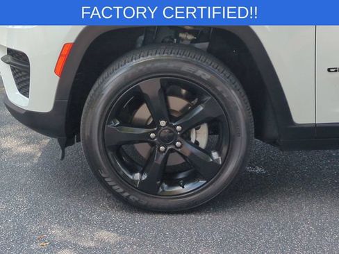 Certified 2023 Jeep Grand Cherokee Altitude AWD/4WD image 10