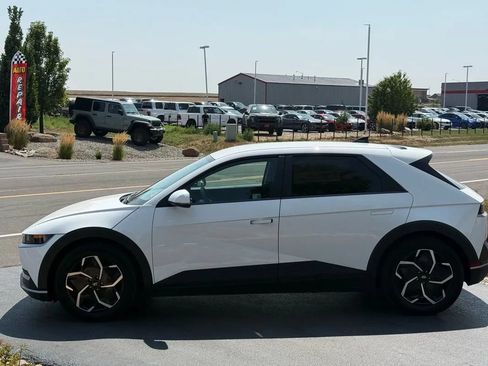 Used 2024 Hyundai Ioniq 5 SE AWD/4WD image 17
