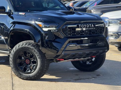Used 2025 Toyota Tacoma TRD Pro image 2