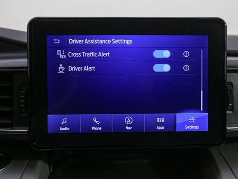 Used 2023 Ford Explorer XLT w/ Equipment Group 202A AWD/4WD image 28