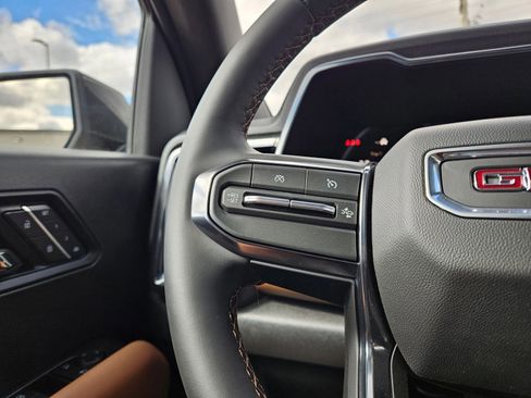 New 2026 GMC Canyon AT4 w/ AT4 Premium Package AWD/4WD image 12