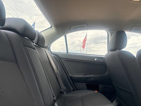Used 2017 Mitsubishi Lancer ES AWD/4WD image 29