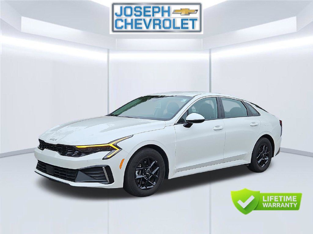 Used 2026 Kia K5 LXS FWD image 2