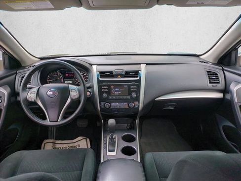 Used 2015 Nissan Altima 2.5 SV image 17